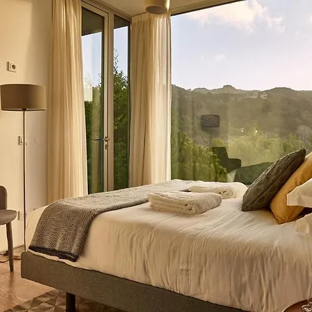 Checkincheckout Design With Stunning Landscape סינטרה