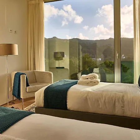 Checkincheckout Design With Stunning Landscape סינטרה